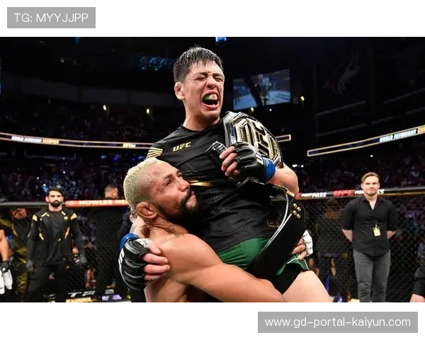 UFC263联合主赛爆争议阿科斯塔戳眼犯规后上演惊天逆转KO UFC263联合主赛爆争议阿科斯塔戳眼犯规后上演惊天逆转KO